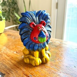 Vintage piggy bank Lion Figurine